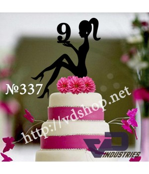 Топер №337 "Дівчина на торті з цифрою 9" Топер №337 "Дівчина на торті з цифрою 9"